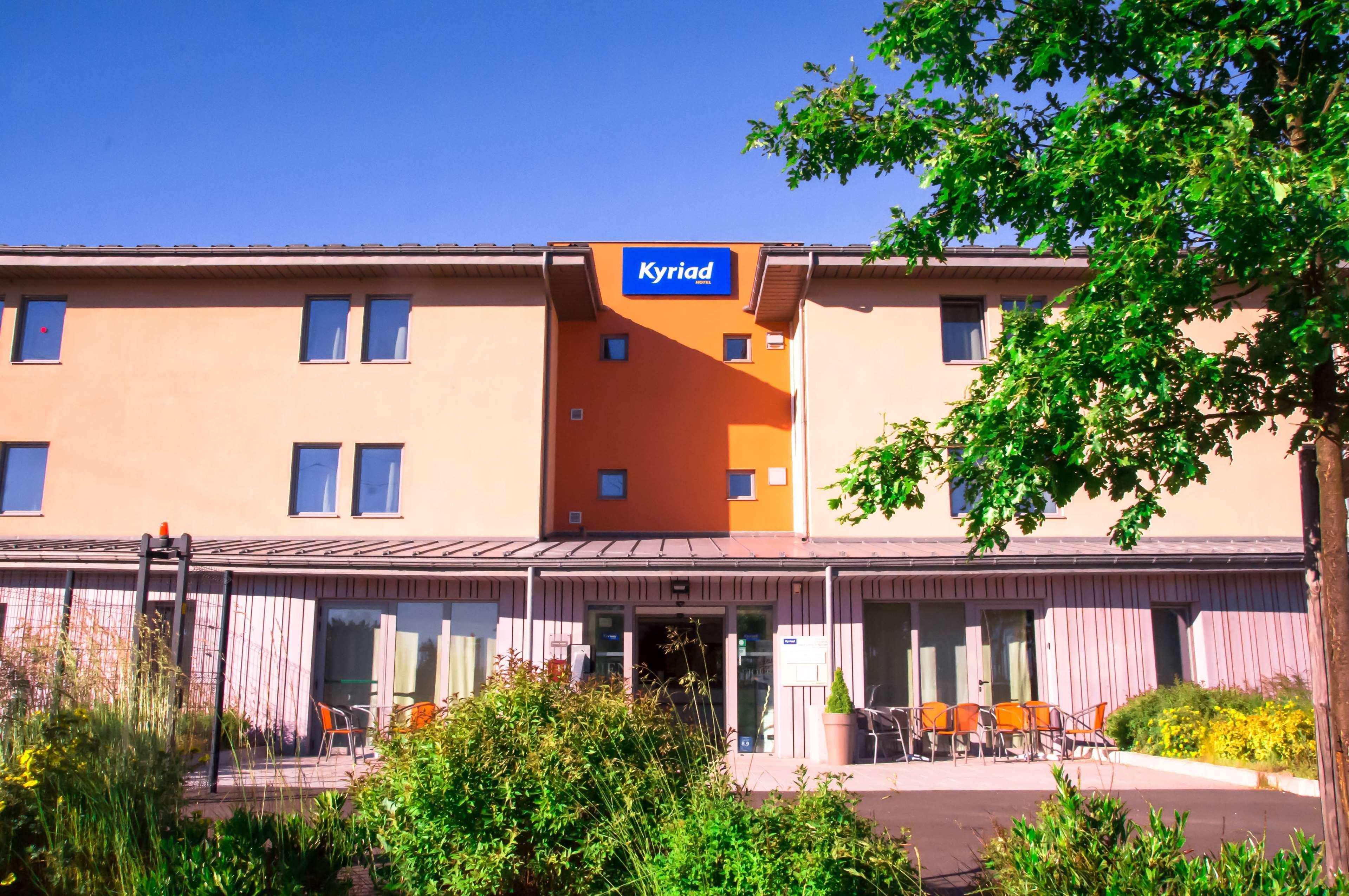 Kyriad Saint Chely D'Apcher - Aire De La Lozere Albaret-Sainte-Marie Exterior photo
